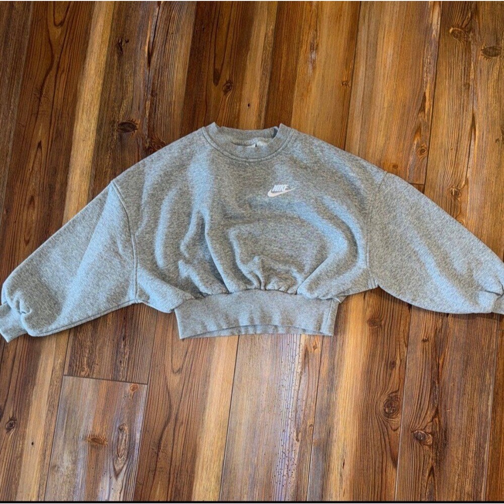 NIKE Girl's Club Fleece Boxy Crew Sweater
